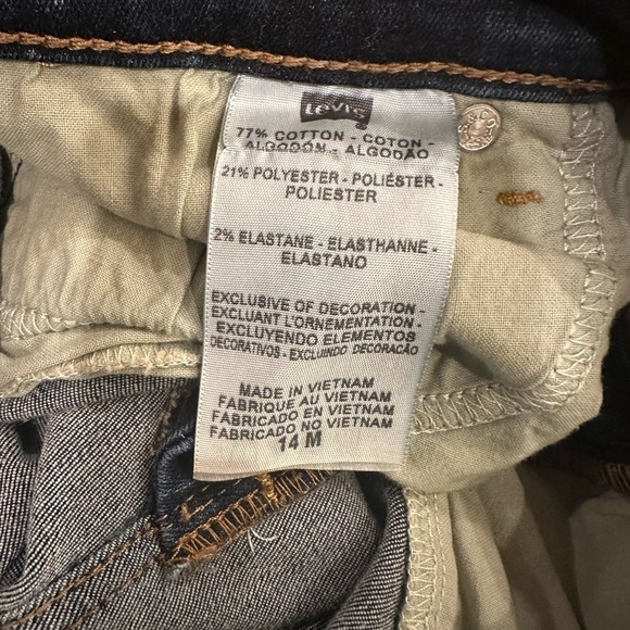 Levi’s 512 Perfectly Slimming Straight Leg Dark Wash Jeans - Picture 5 of 6